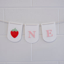 Load image into Gallery viewer, Berry First ONE High Chair Garland
